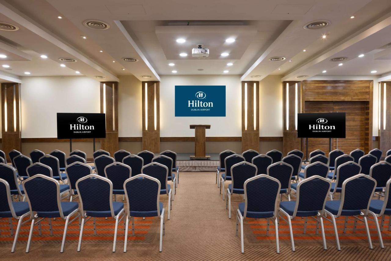 Hilton Dublin Airport Hotel Cloghran Exterior photo