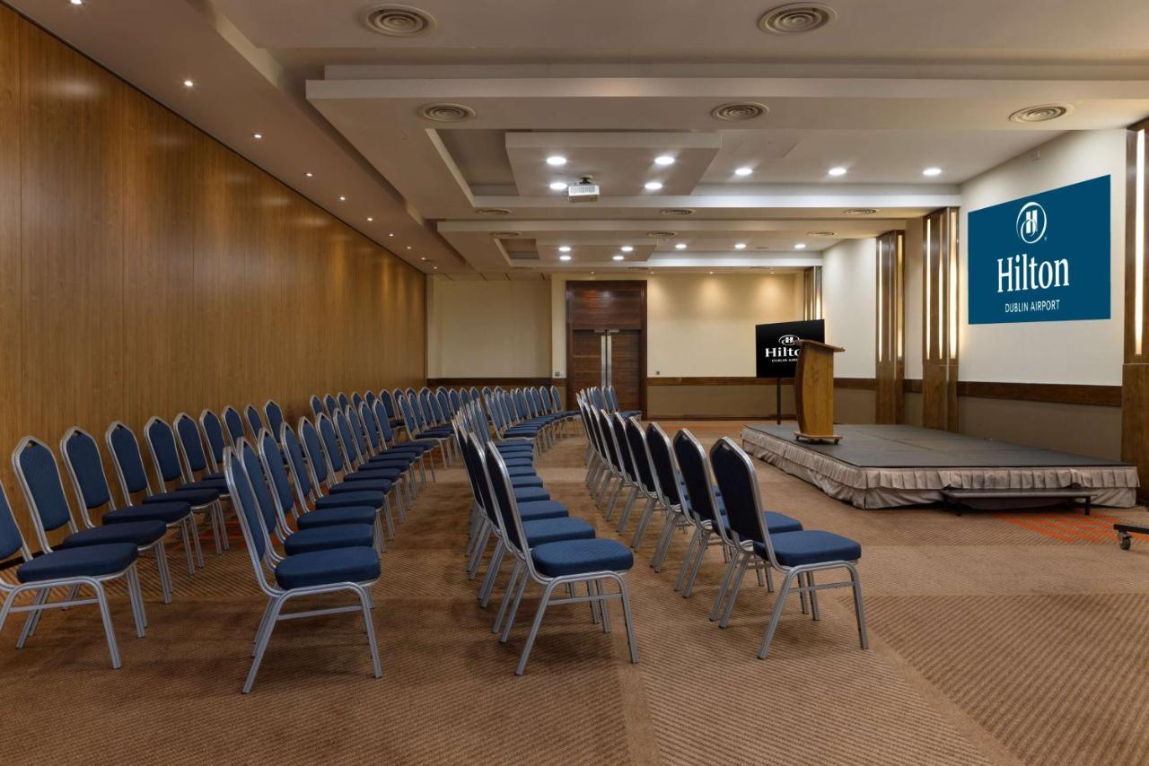 Hilton Dublin Airport Hotel Cloghran Exterior photo